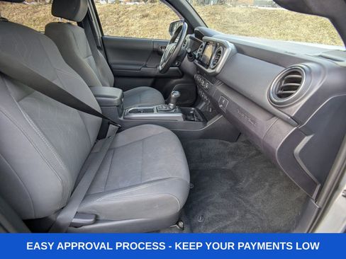 Used 2019 Toyota Tacoma TRD Off-Road AWD/4WD image 13