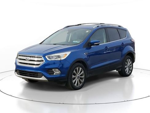 Used 2018 Ford Escape Titanium image 2