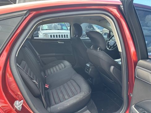 Used 2014 Ford Fusion SE FWD image 14