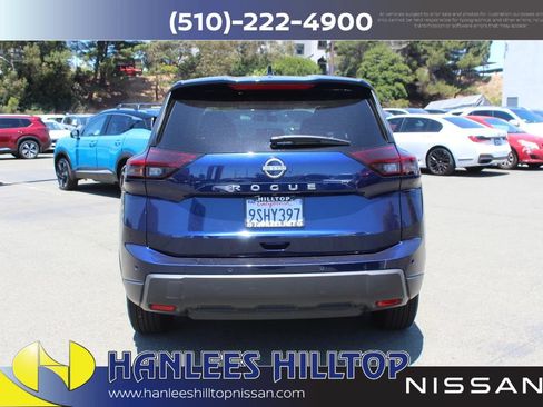 Used 2025 Nissan Rogue SV FWD image 8