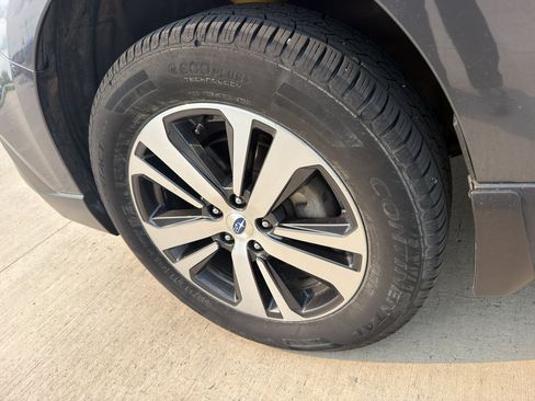 Used 2018 Subaru Outback 2.5i Limited AWD/4WD image 9