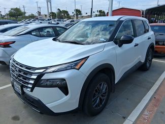 Used 2024 Nissan Rogue S video 1