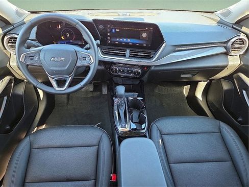 Certified 2025 Chevrolet Trax ACTIV w/ Driver Confidence Package image 14