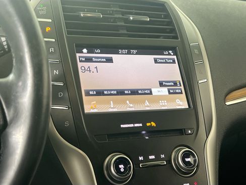 Used 2019 Lincoln MKC Reserve w/ MKC Climate Package AWD/4WD image 15
