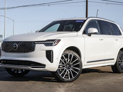 New 2026 Volvo XC90 B6 Plus w/ Protection Package Premier