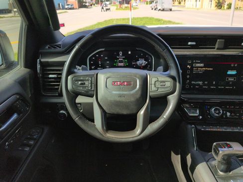 Used 2022 GMC Sierra 1500 AT4 w/ AT4 Premium Package AWD/4WD image 14