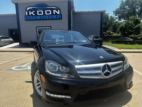 Used 2013 Mercedes-Benz C 250 Sedan image 4