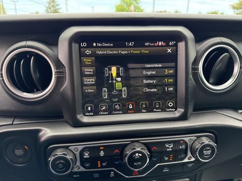 Used 2023 Jeep Wrangler Unlimited Sahara w/ Cold Weather Group AWD/4WD image 34