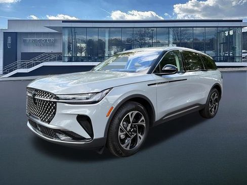 New 2026 Lincoln Nautilus Premier w/ Equipment Group 102A AWD/4WD image 3