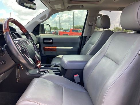 Used 2019 Toyota Sequoia Platinum AWD/4WD image 9