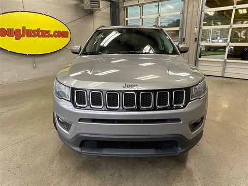 Used 2020 Jeep Compass Latitude image 9