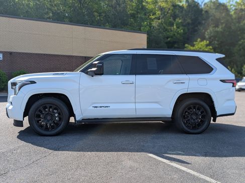 Used 2023 Toyota Sequoia SR5 w/ SR5 Premium Package image 6