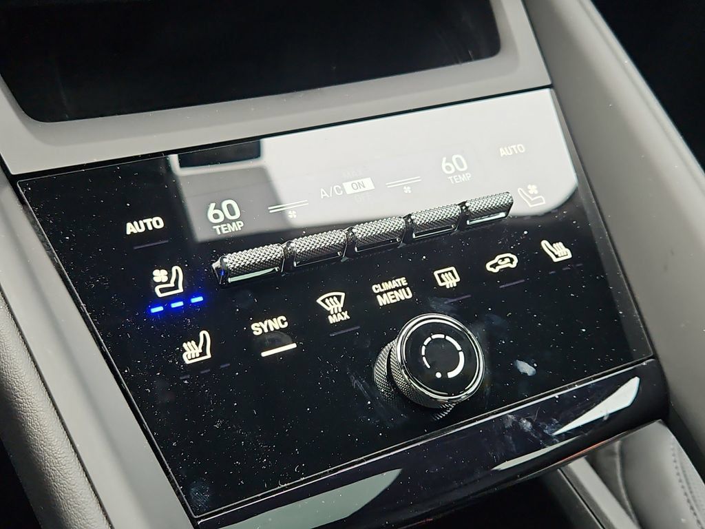 Certified 2026 Porsche Macan 4 Electric AWD/4WD image 20