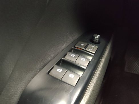 Used 2019 Toyota Camry SE image 27