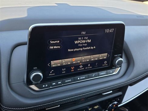 Used 2024 Nissan Rogue SV w/ SV Premium Package image 21