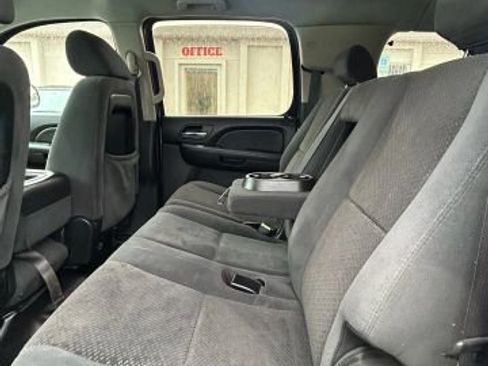Used 2007 Chevrolet Suburban LS image 10