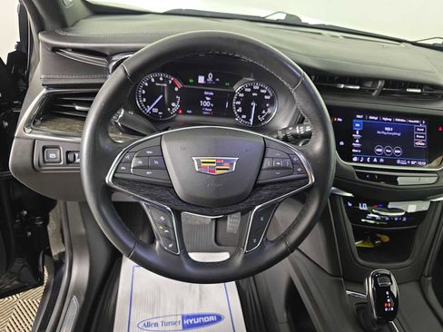 Used 2021 Cadillac XT5 Premium Luxury image 12