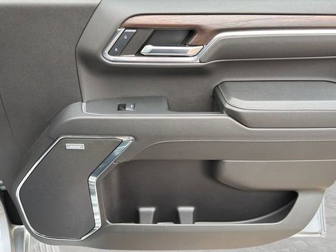 Used 2024 GMC Sierra 1500 SLT w/ SLT Premium Package image 11