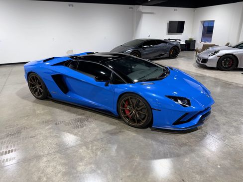 Used 2018 Lamborghini Aventador S AWD/4WD image 31