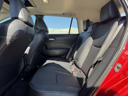 Used 2024 Toyota Corolla Cross XLE FWD image 30