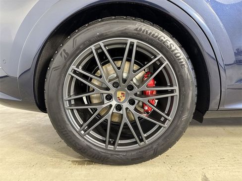 New 2026 Porsche Cayenne GTS image 16