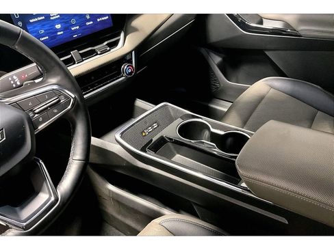 Used 2025 Chevrolet Equinox LT w/ Convenience Package II AWD/4WD image 18