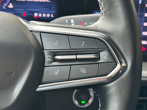 Used 2024 Chevrolet Traverse LT image 33