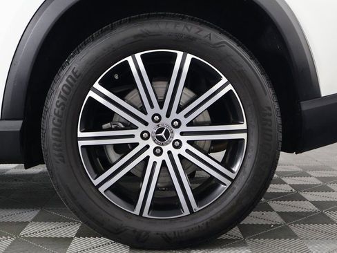 Certified 2025 Mercedes-Benz GLE 450e 4MATIC image 16