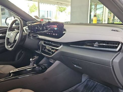 Used 2025 Buick Envista Avenir FWD image 29