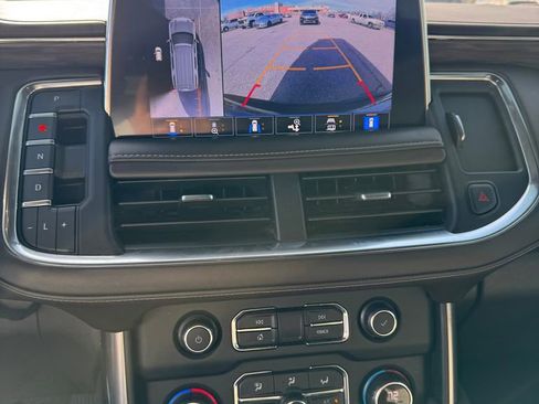 Used 2021 Chevrolet Tahoe Z71 w/ Z71 Off-Road Package image 29