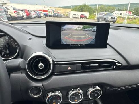 Used 2025 MAZDA MX-5 Miata Grand Touring RWD image 17