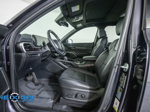 Used 2025 Kia Telluride EX X-Line AWD/4WD image 11