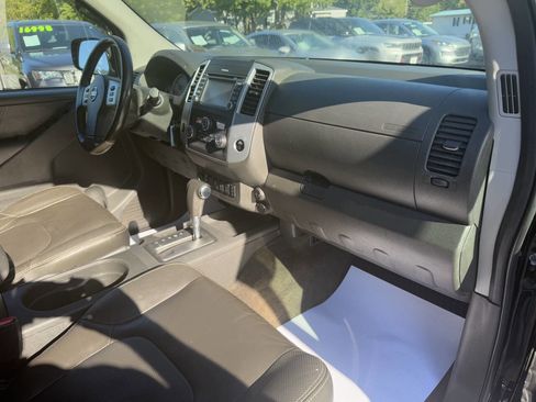 Used 2018 Nissan Frontier PRO-4X w/ Pro-4x Luxury Package image 16