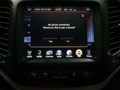 Used 2015 Jeep Cherokee Trailhawk w/ Comfort/Convenience Group image 39