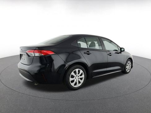 Used 2025 Toyota Corolla LE FWD image 9