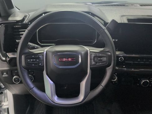 Used 2024 GMC Sierra 1500 Elevation AWD/4WD image 10