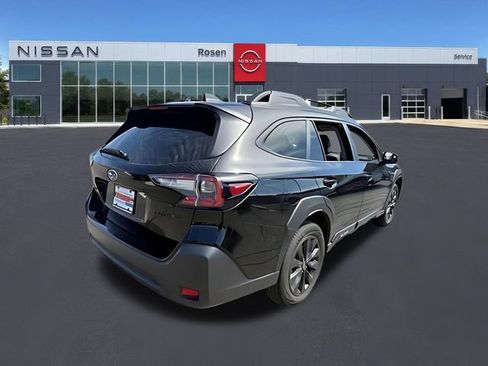 Used 2025 Subaru Outback Onyx Edition AWD/4WD image 3
