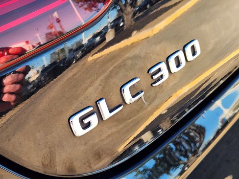 Used 2023 Mercedes-Benz GLC 300 4MATIC Coupe image 13