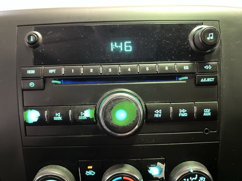 Used 2011 Chevrolet Silverado 1500 W/T image 17