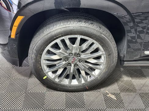 New 2026 GMC Yukon Denali w/ Sun & Power Step Package image 12