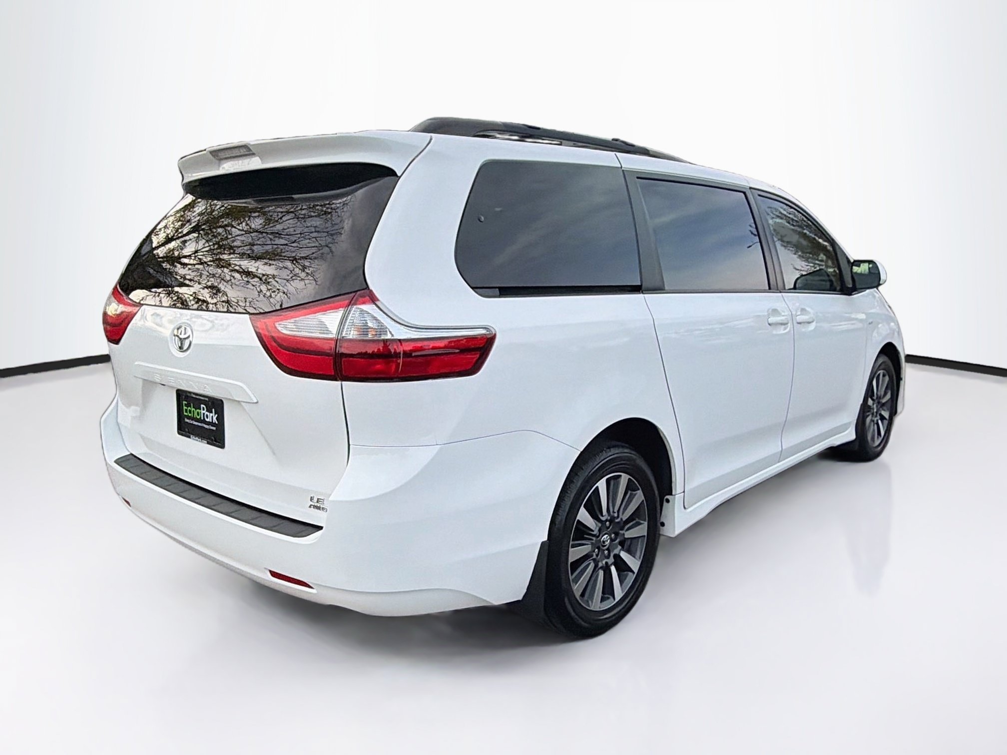 Used 2018 Toyota Sienna LE AWD/4WD image 9