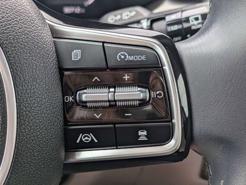 Used 2023 Kia Sorento SX FWD image 25