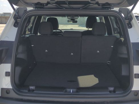 New 2026 Jeep Cherokee Laredo image 13