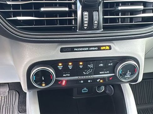 Used 2023 Ford Escape Active image 25