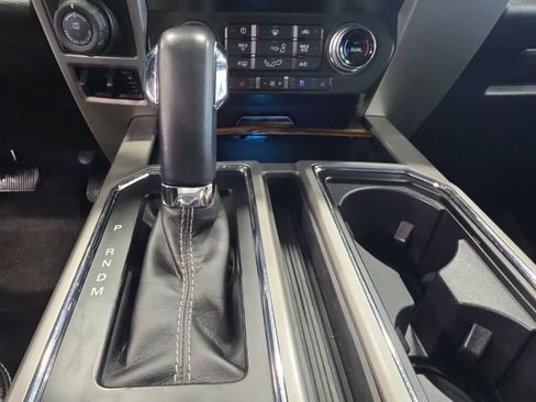 Used 2019 Ford F150 Lariat w/ Equipment Group 502A Luxury AWD/4WD image 25