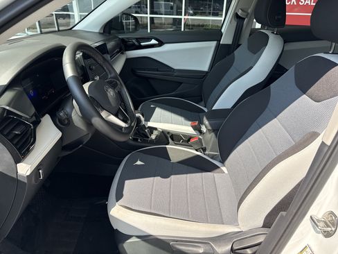 Used 2025 Volkswagen Taos S FWD image 15