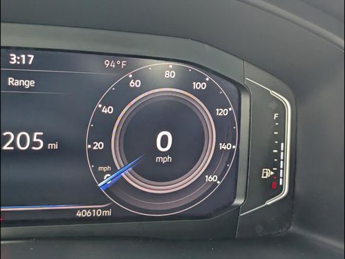 Used 2023 Volkswagen Atlas Cross Sport SE w/ Panoramic Sunroof Package FWD image 9