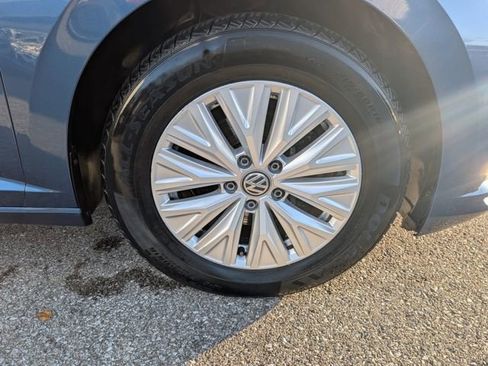 Used 2019 Volkswagen Jetta S image 23