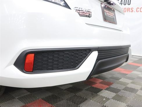 Used 2019 Honda Civic EX image 7