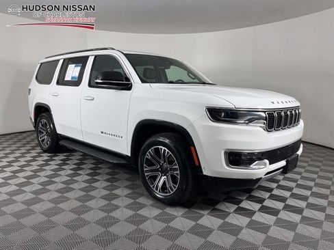 Used 2024 Jeep Wagoneer Series II w/ Flexible Seating Group RWD image 1